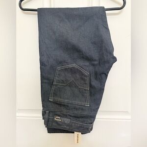 Diesel Larkee 0088Z Regular Straight Jeans | Dark Indigo Wash | 34x30